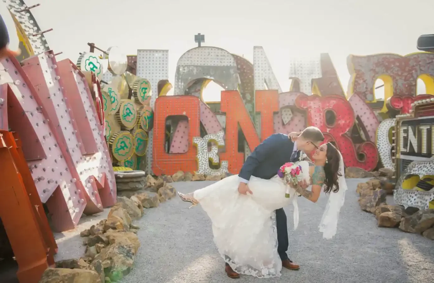 neon museum bodas